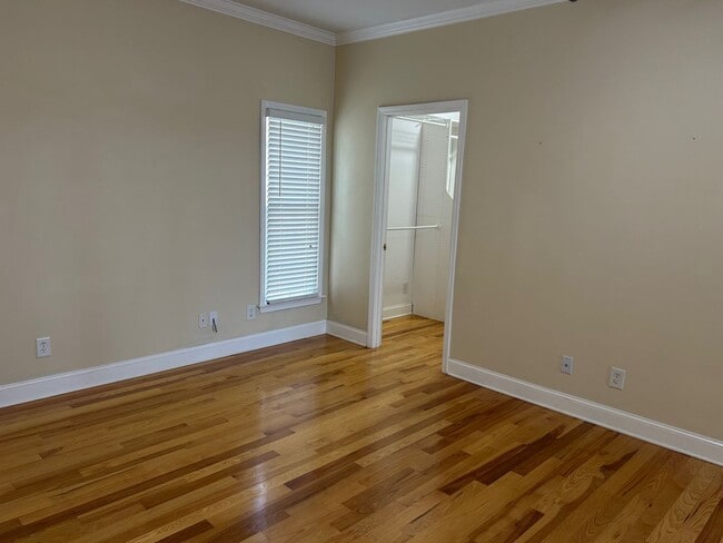 Building Photo - 3 or 4 Bedroom / 2 Bath Home   Kingsport TN