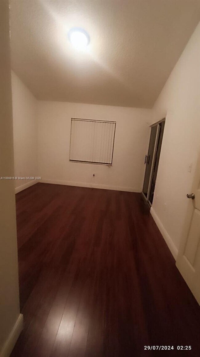 Building Photo - 2850 N Oakland Forest Dr