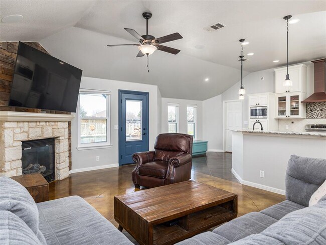 Building Photo - 208 S Buffalo Pass