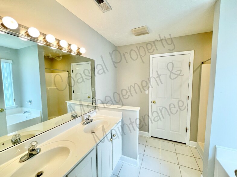 Building Photo - 304 Sherrybrook Dr