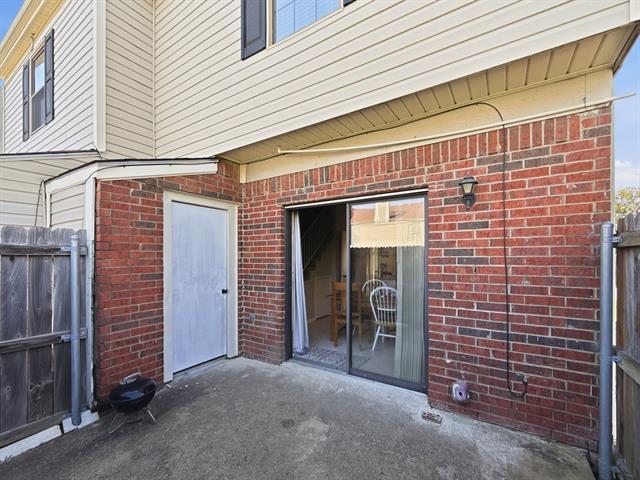 Building Photo - 214 Samuel Blvd