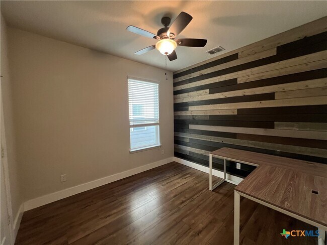 Building Photo - 146 Texas Thistle