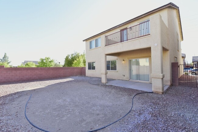 Building Photo - BEAUTIFUL 4BED/3BATH Home w/ 2 Car Garage ...