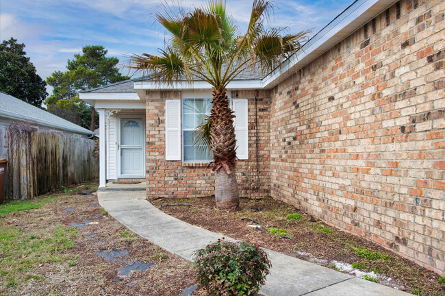 Building Photo - 6428 Starfish Cove