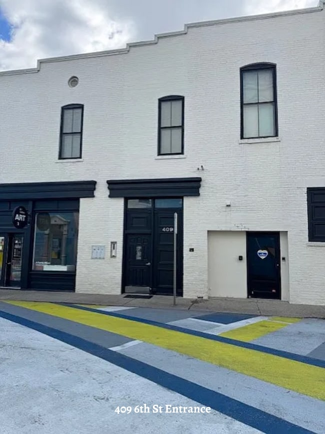 Primary Photo - 6th Street Apartments