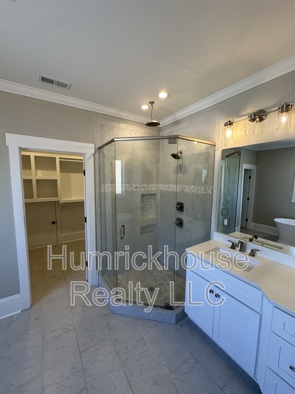 Building Photo - 1808 Berryhill Rd