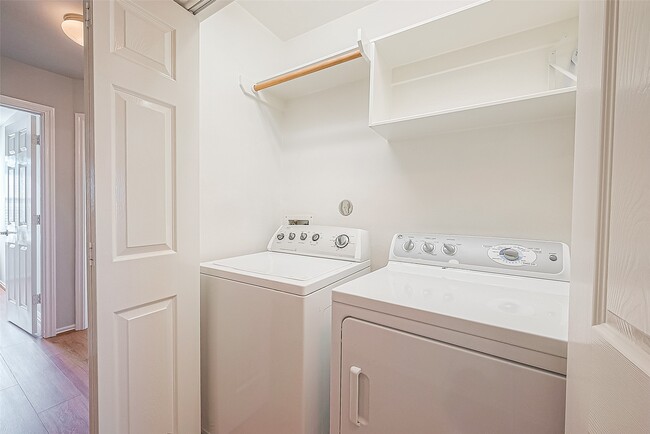 Building Photo - 2748 Maybrook Hollow Ln