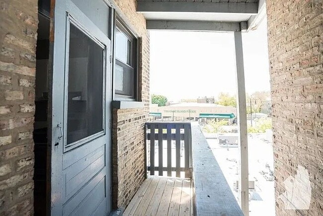 Building Photo - 622 W Stratford Pl