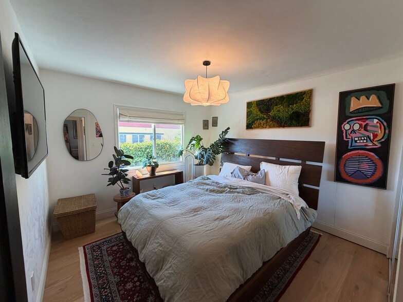 Building Photo - 4120 Polk Ave