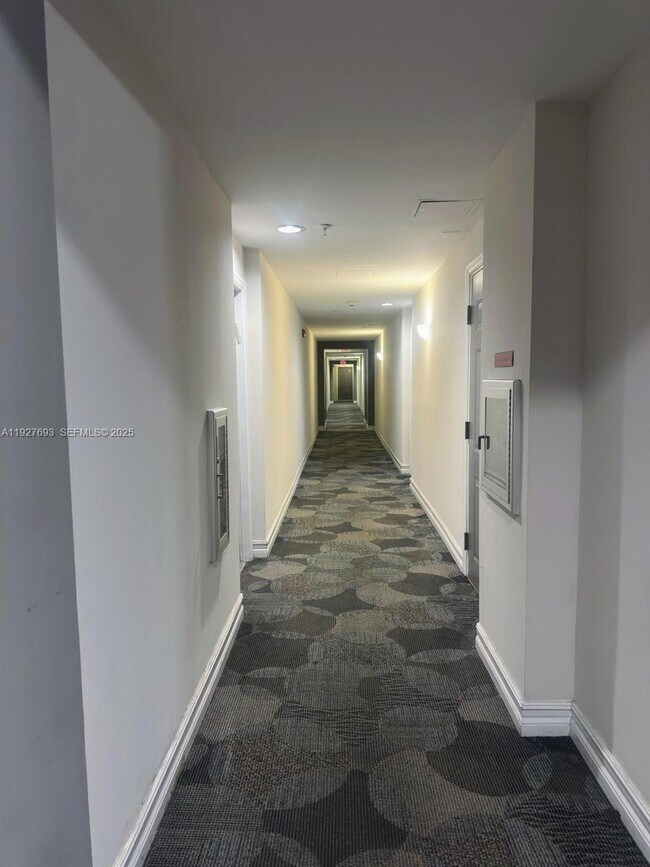 Building Photo - 1919 Van Buren St