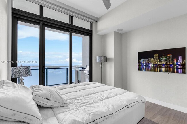 Building Photo - 1451 Brickell Ave