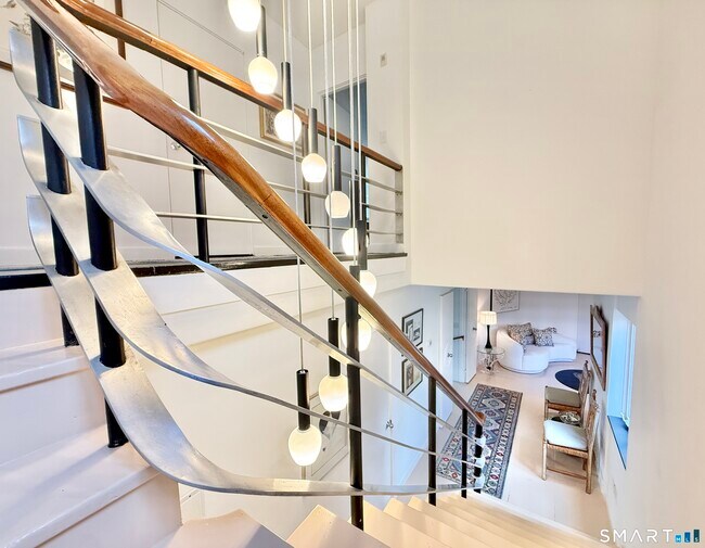 Building Photo - 57 Drum Hill Ln