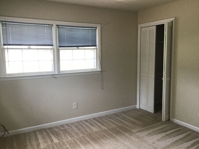 Building Photo - Dorsett6863