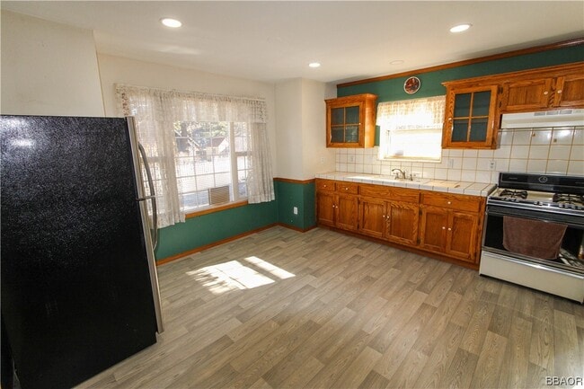 Building Photo - 158 Leonard Ln