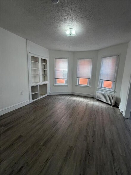 Building Photo - 116 Lenox Ave