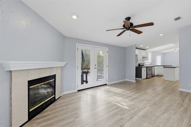 Building Photo - 931 Sycamore Creek Dr