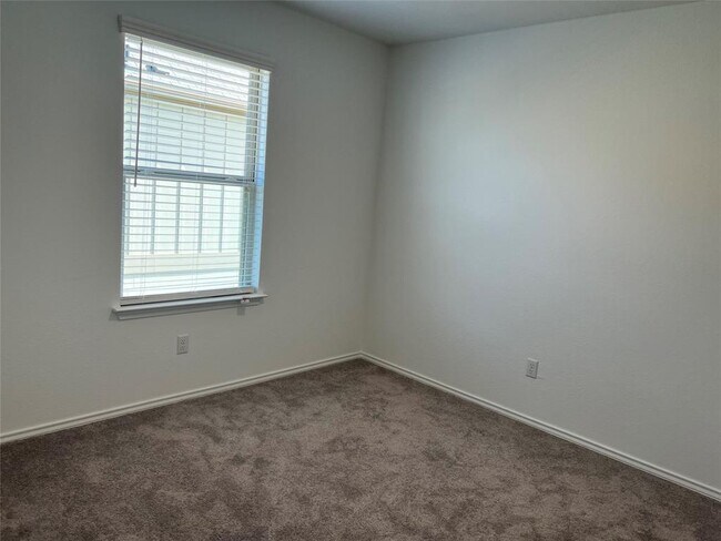 Building Photo - 2053 Cliffbrake Wy