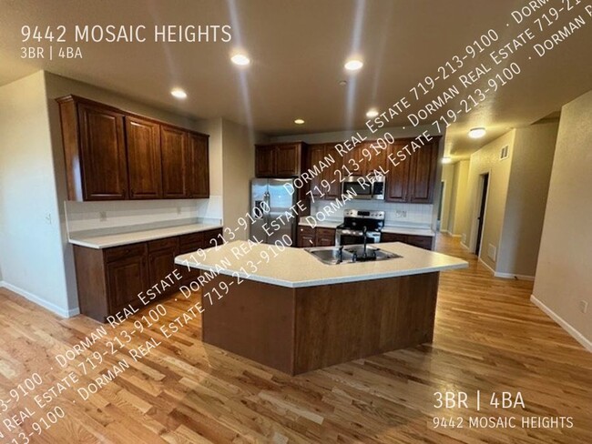 Building Photo - 9442 Mosaic Heights
