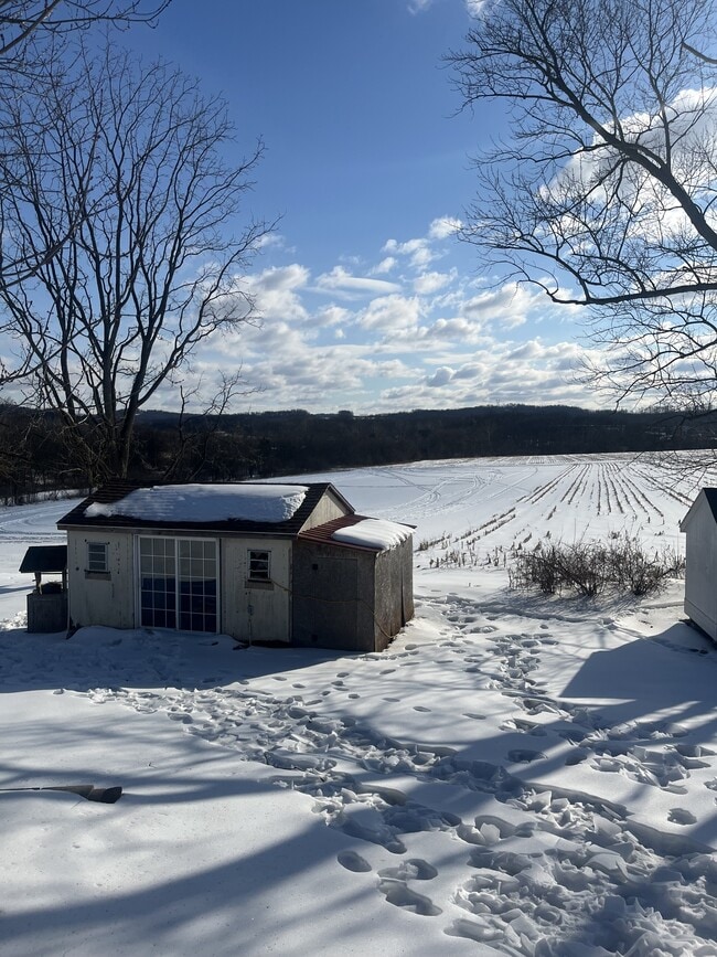 Building Photo - 12 Ray Dr