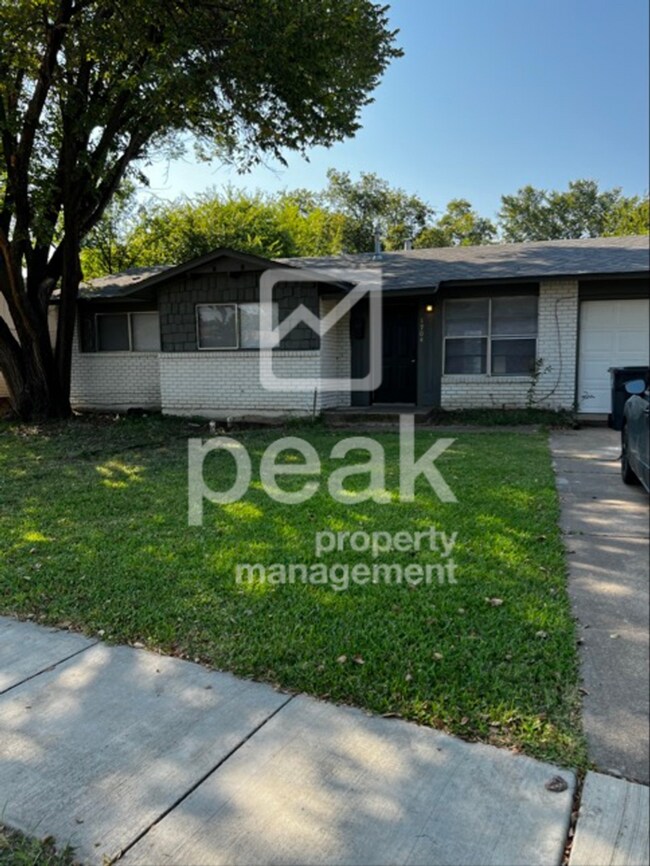 Primary Photo - $1749! 3Bed/1 1/2 Bath Home for rent in Ar...