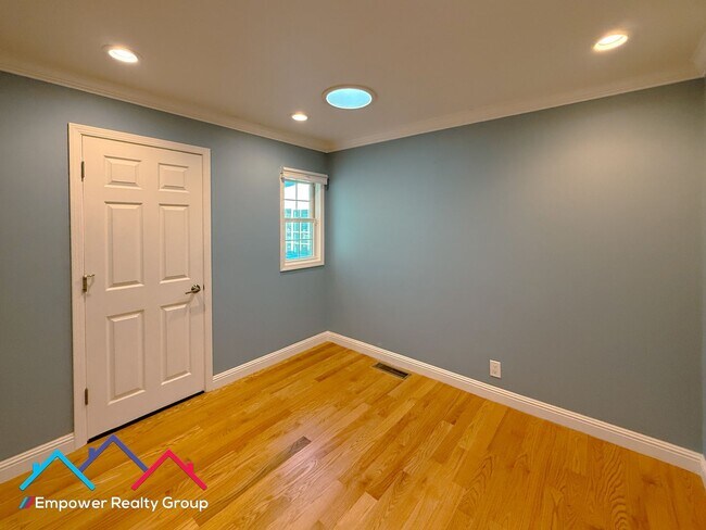 Building Photo - 3 bed 2 bath Single Family Home is Desired Millbrae Neighborhood