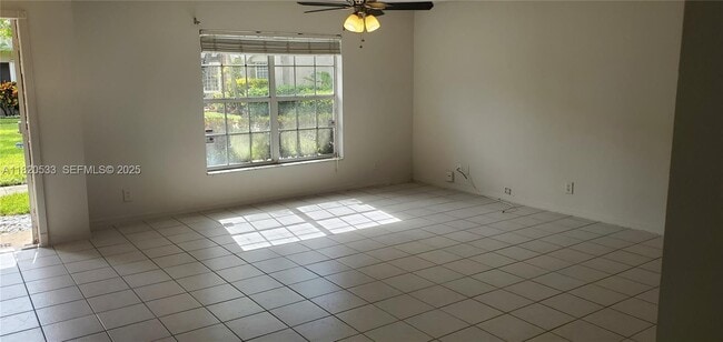 Building Photo - 3937 NW 122nd Terrace