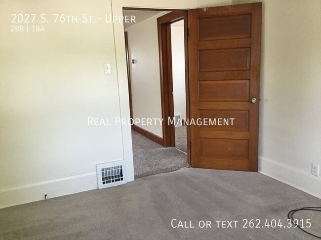 Building Photo - 2027 S 76th St