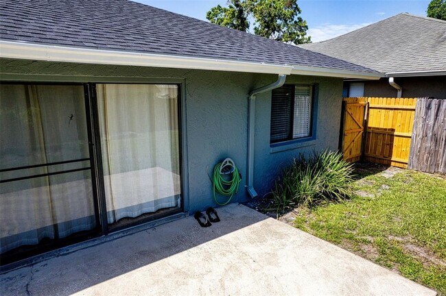 Building Photo - 308 Alba Ln