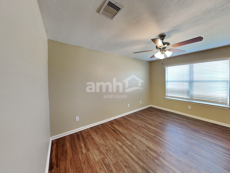 Building Photo - 7407 Tonsley Springs Dr