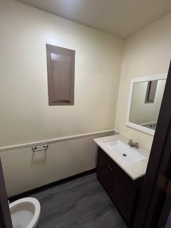 Building Photo - 147 Woodland Dr