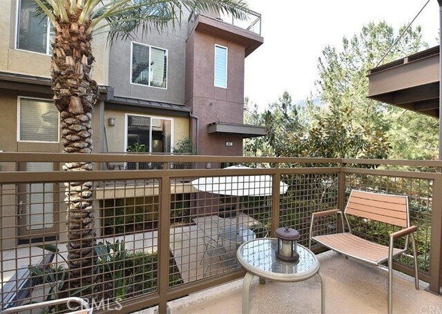 Building Photo - 533 Rockefeller