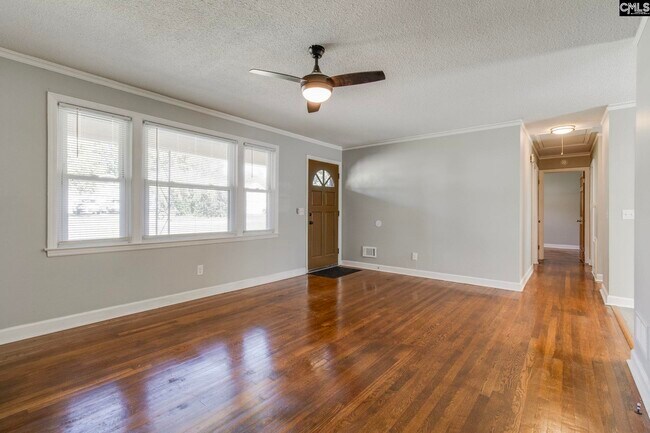 Building Photo - 7712 Burdell Dr