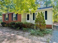 Building Photo - 3Bed/2Bath Lake Monticello Rental