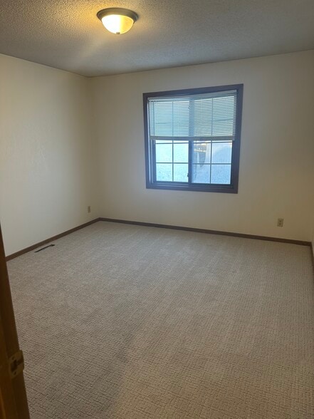 2nd Bedroom - 266 Cambridge Ln