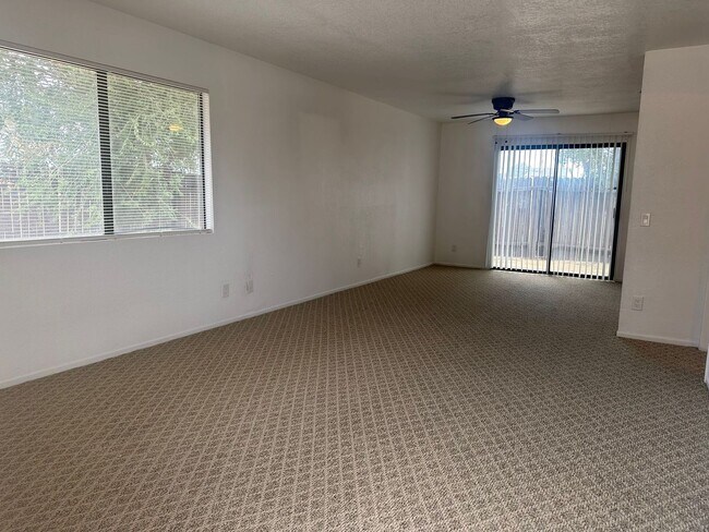 Building Photo - 9848 Sally Ave