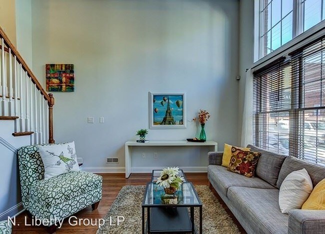 Building Photo - 4525 Fleming St