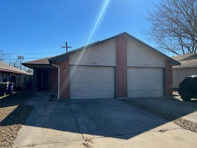 Building Photo - 8928 Greenmound Ave