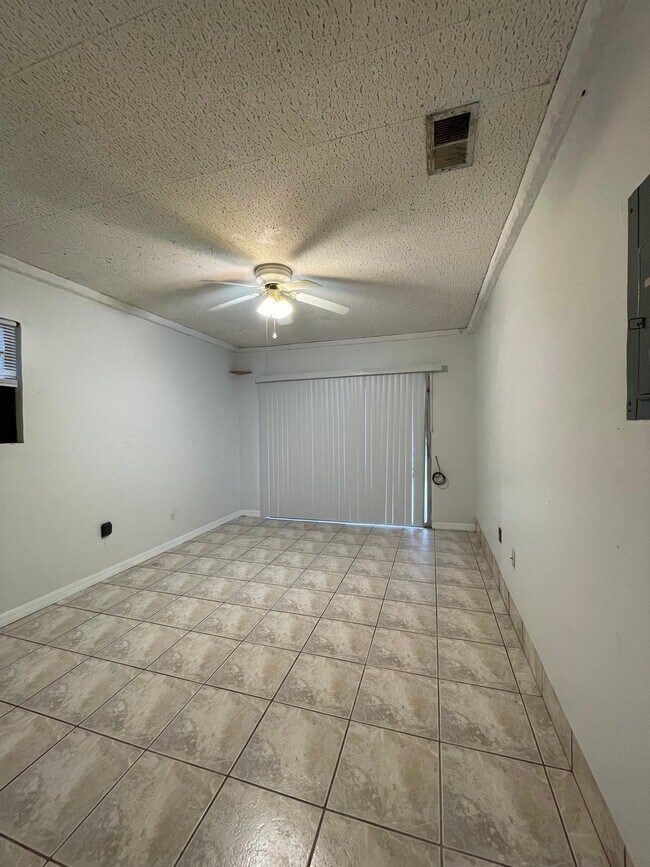 Building Photo - 48 Fawn Ln