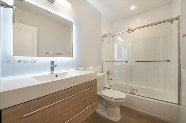 Building Photo - 7426 SW 106th Pl