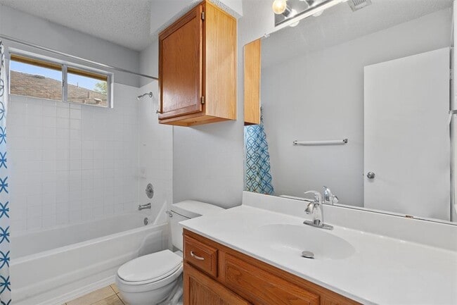 Building Photo - 8607 Dandelion Trail