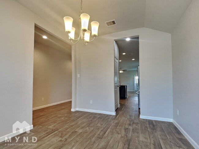Building Photo - 3210 Sumac Dr