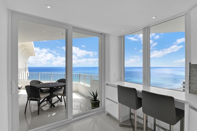 Building Photo - 550 S Ocean Blvd