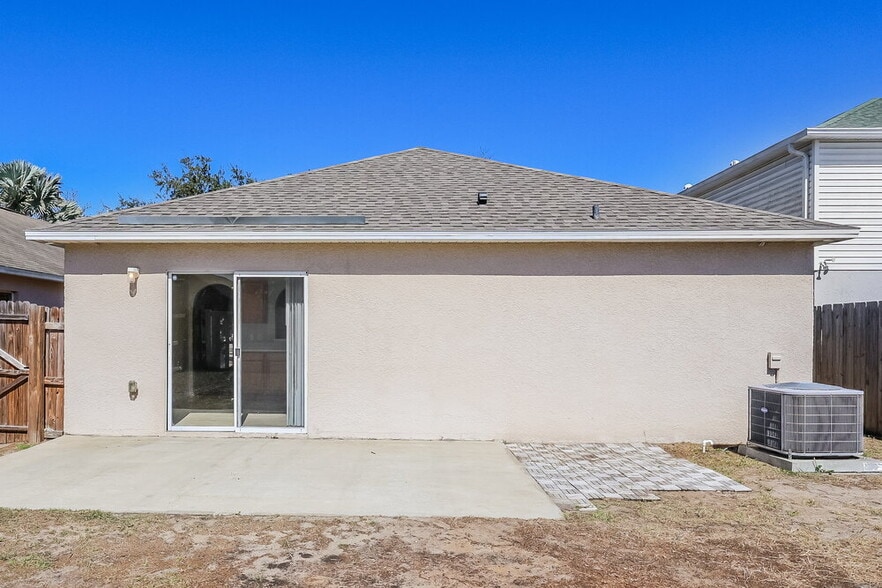 Building Photo - 11426 Ivy Flower Loop