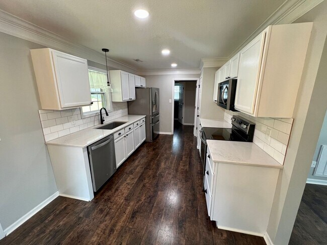 Building Photo - Powell 37849 - 3 bedroom, 2.5 bath home - Contact Tanner Fee 865-850-5103