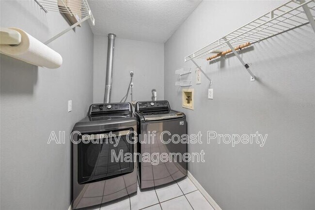 Building Photo - 7727 36th Ln E