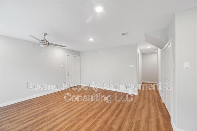 Building Photo - 8715 Bertwood St