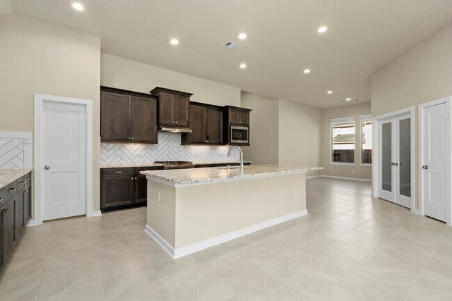 Building Photo - 412 Northern Pike Dr
