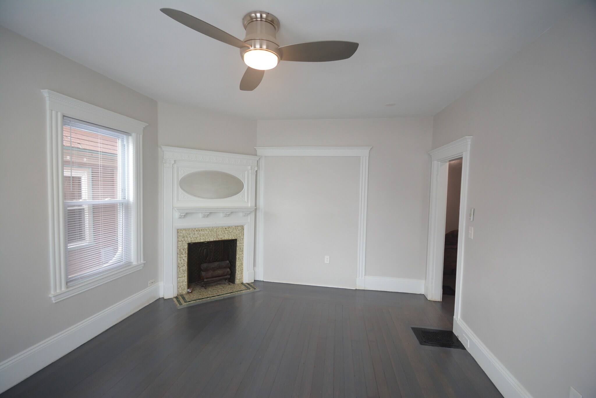 Building Photo - 31 Claybourne St