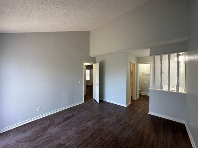 Building Photo - 5601 Purple Sage Dr