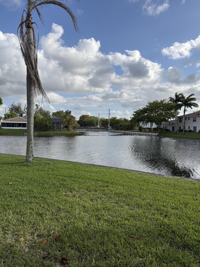 Building Photo - 6808 NW 70th St